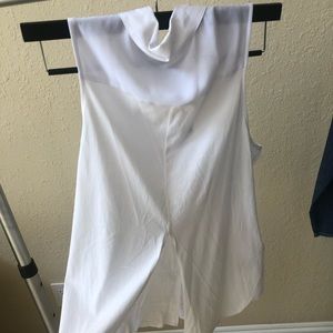 BCBG SLEEVELESS SHIRT